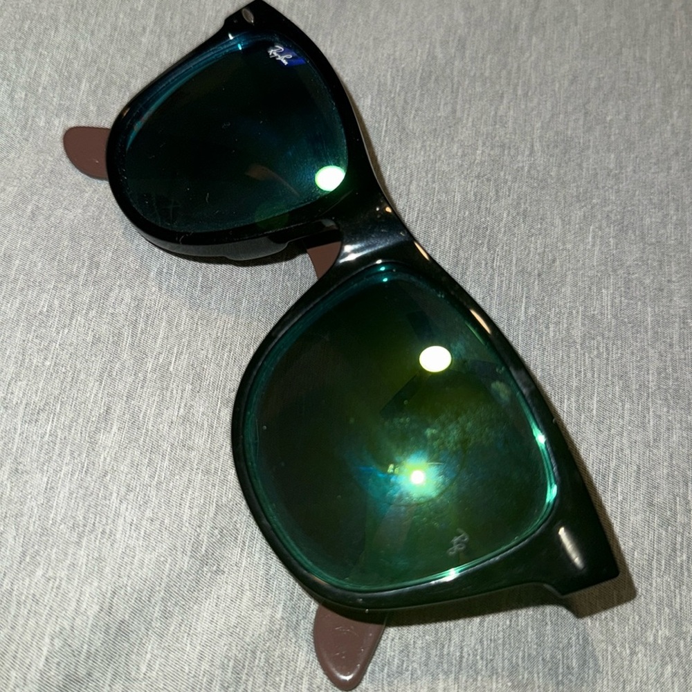 Ray Ban women’s sunglasses. New not used. turquoise and brown.